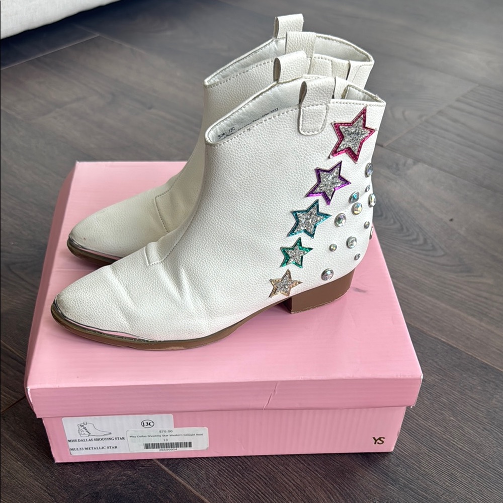 Darling Yosi Samra White and Pink Ankle Booties with stars